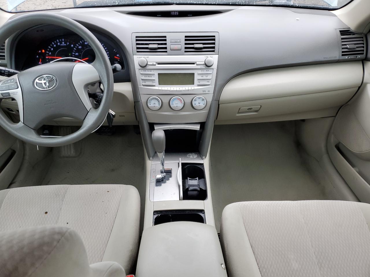 2010 Toyota Camry - Image 8