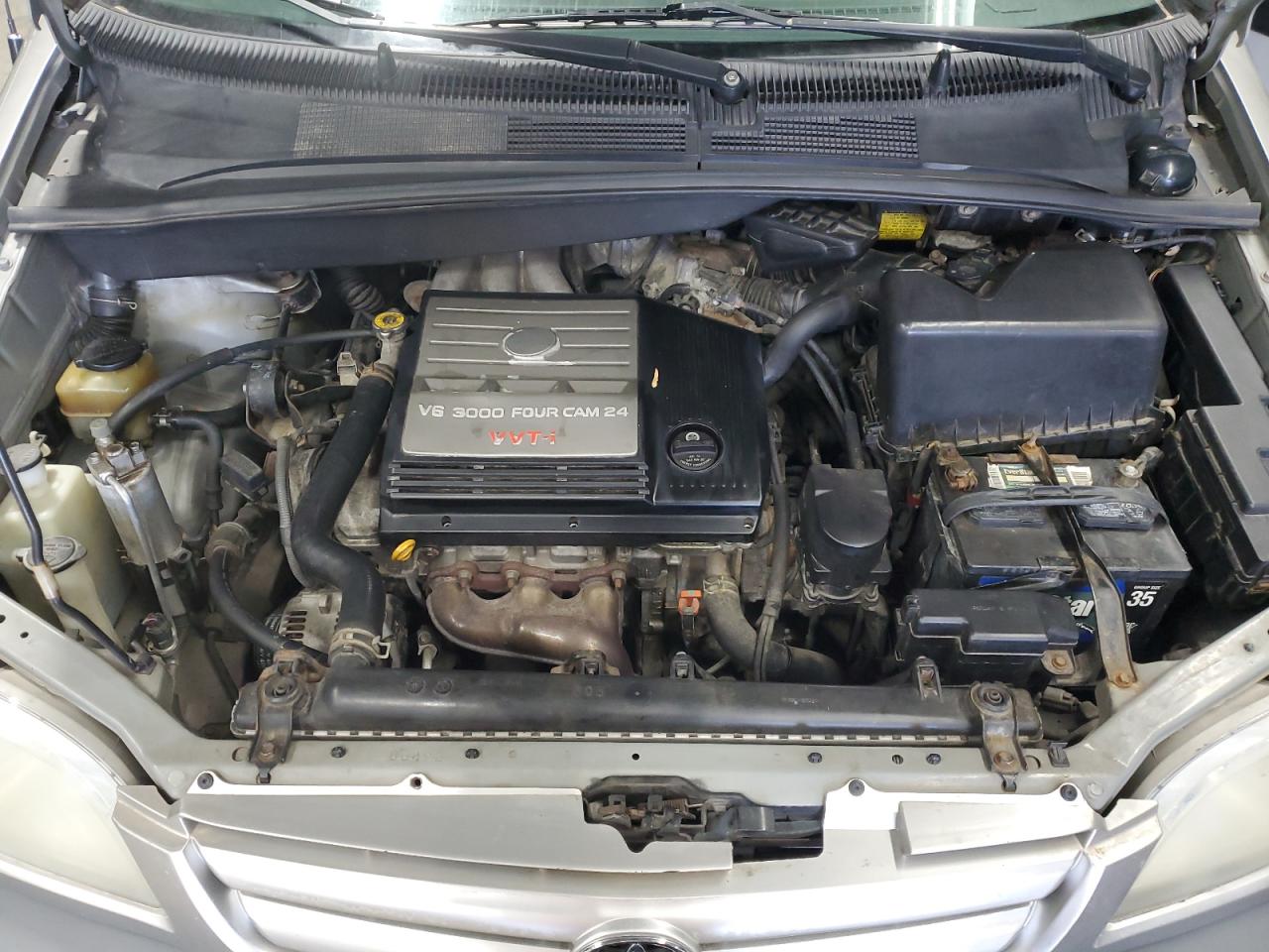 2003 Toyota Sienna - Image 12