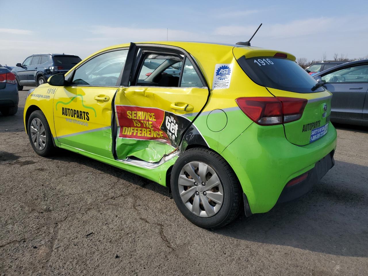 2019 Kia Rio - Image 2