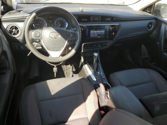 Седаны TOYOTA COROLLA 2017 Серебристый