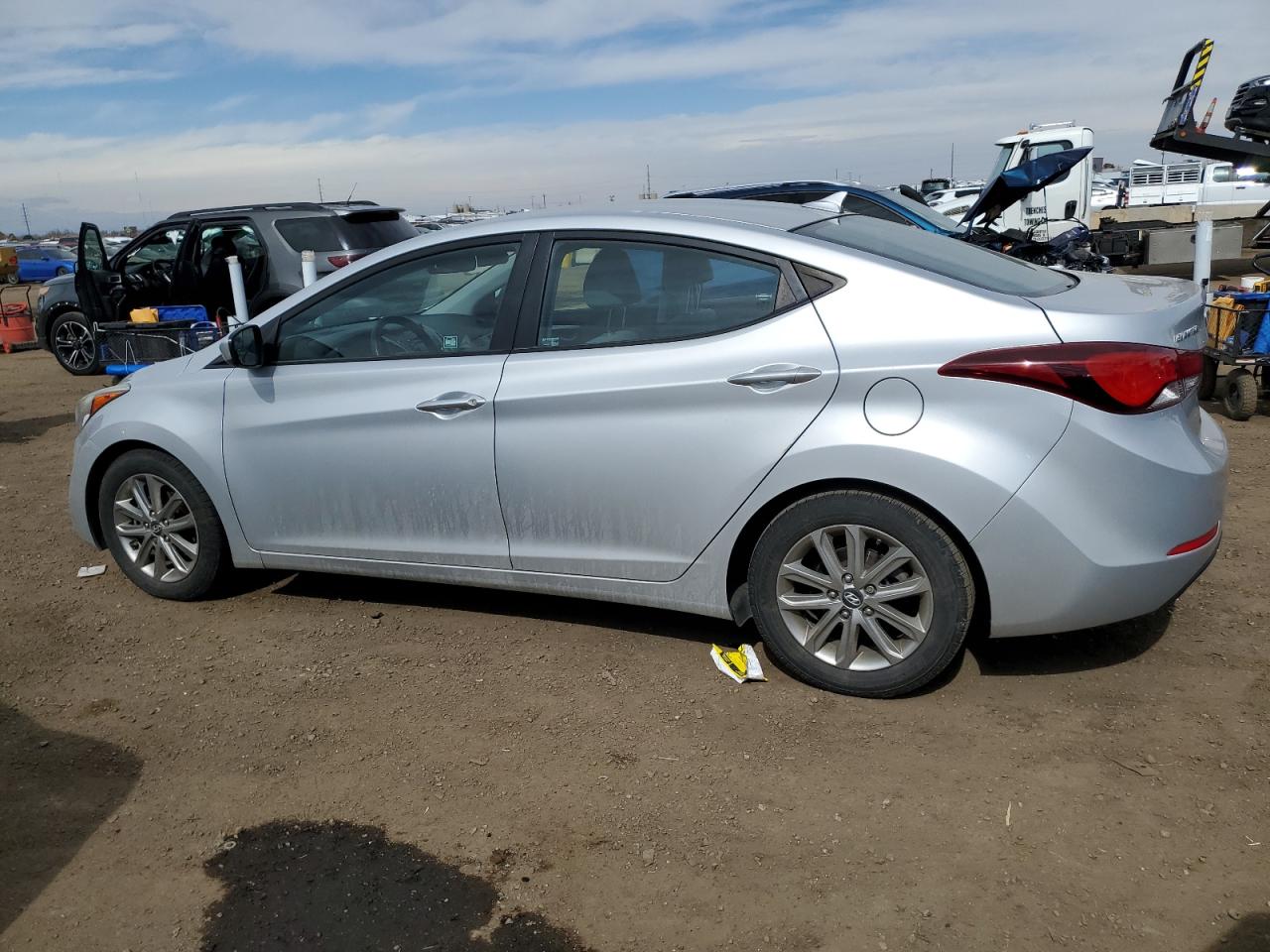 2014 Hyundai Elantra - Image 2