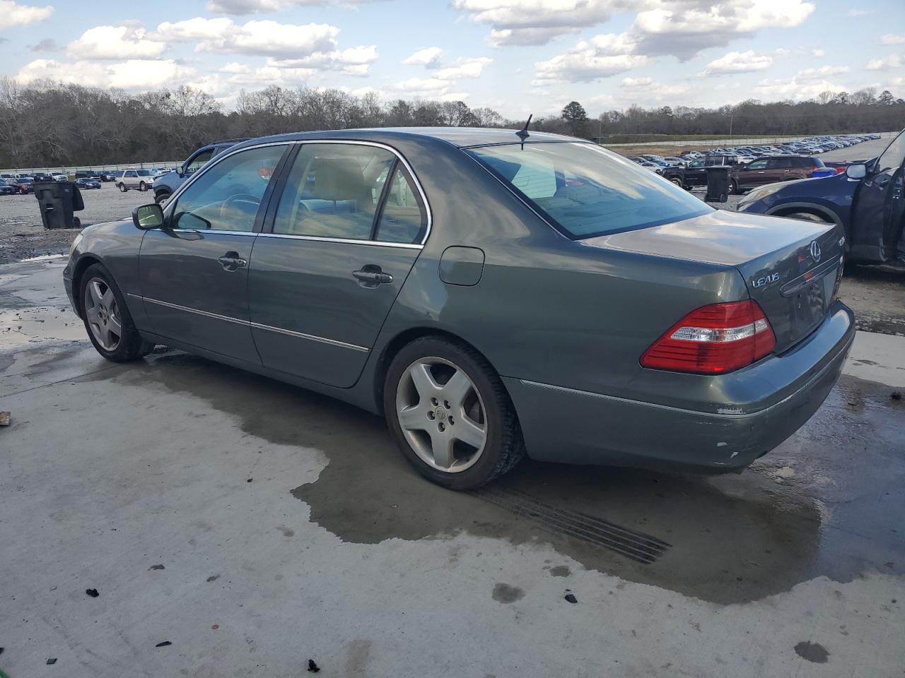 2005 Lexus LS - Image 2
