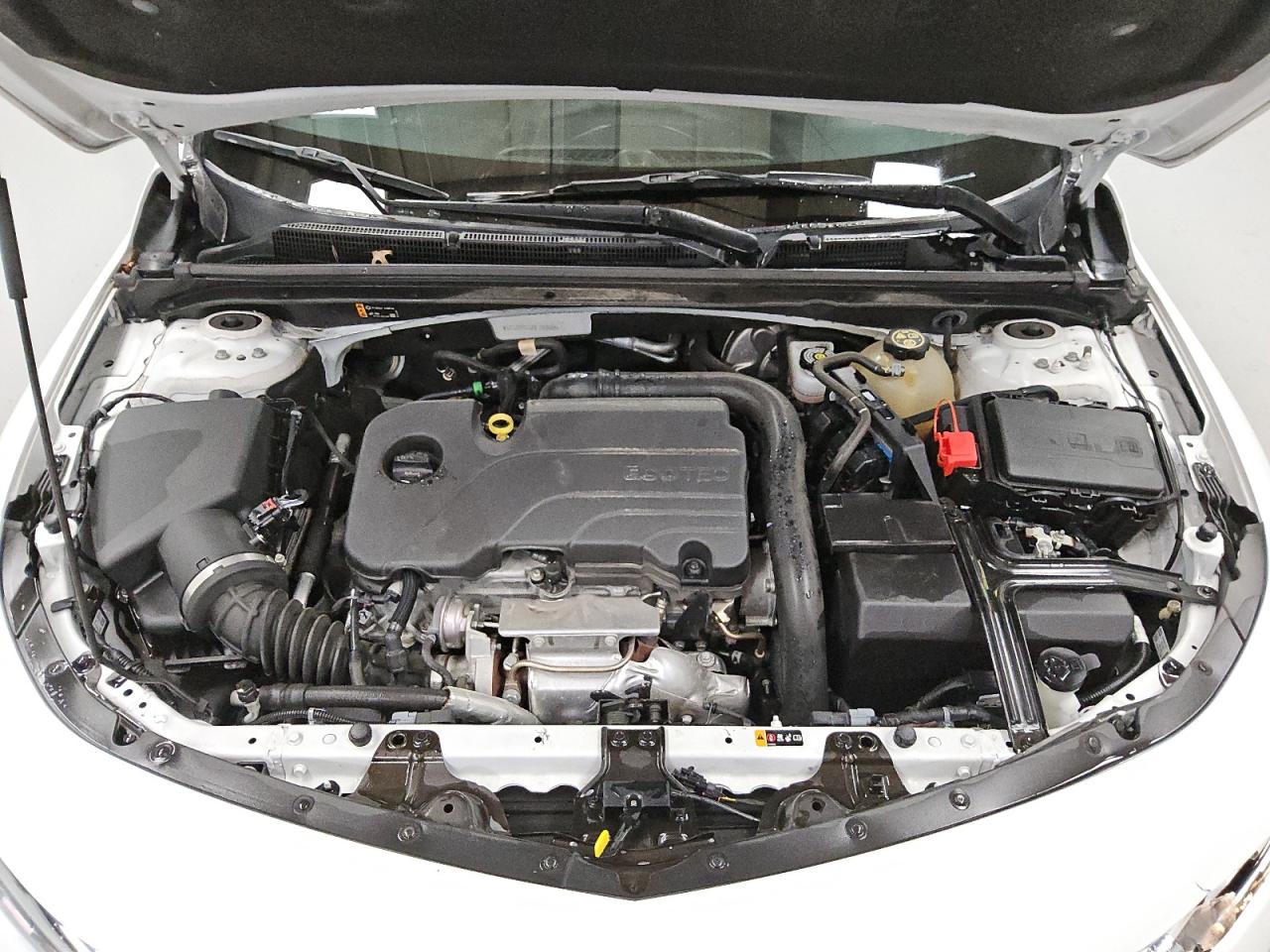 2022 Chevrolet Malibu - Image 11