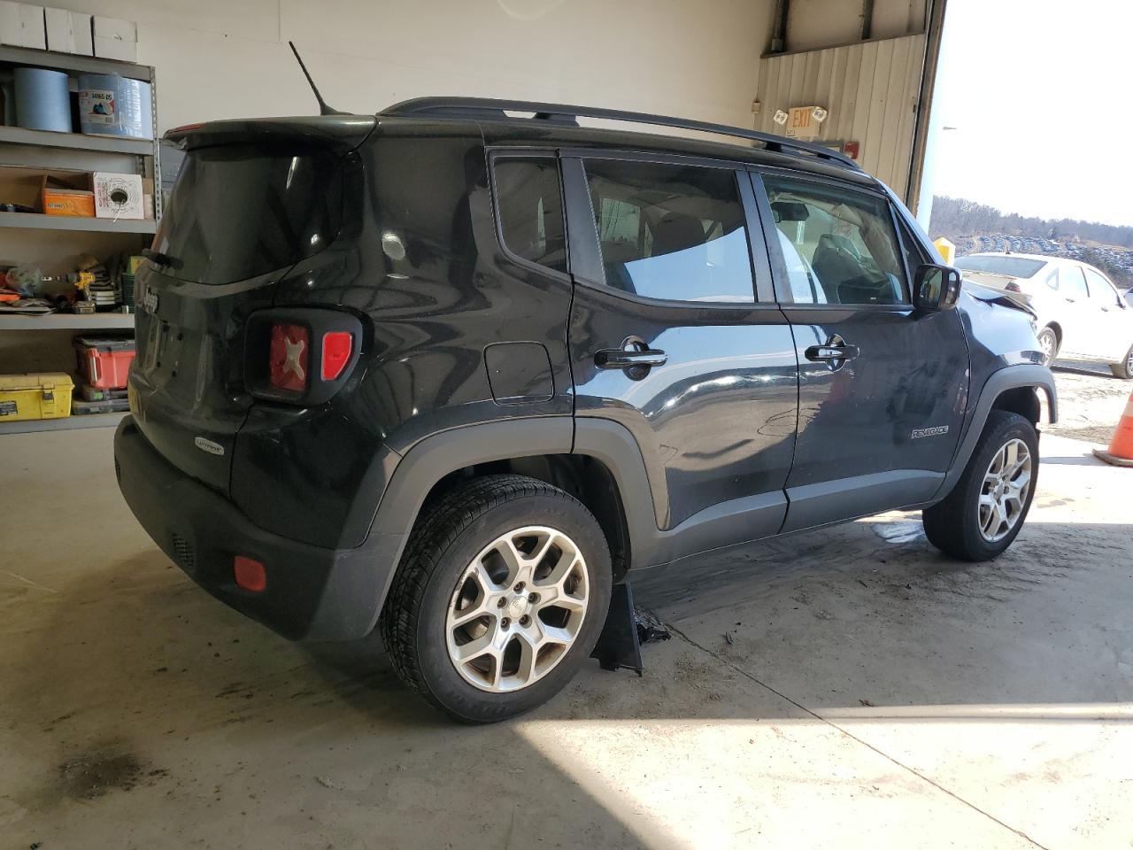 2015 Jeep Renegade - Image 3