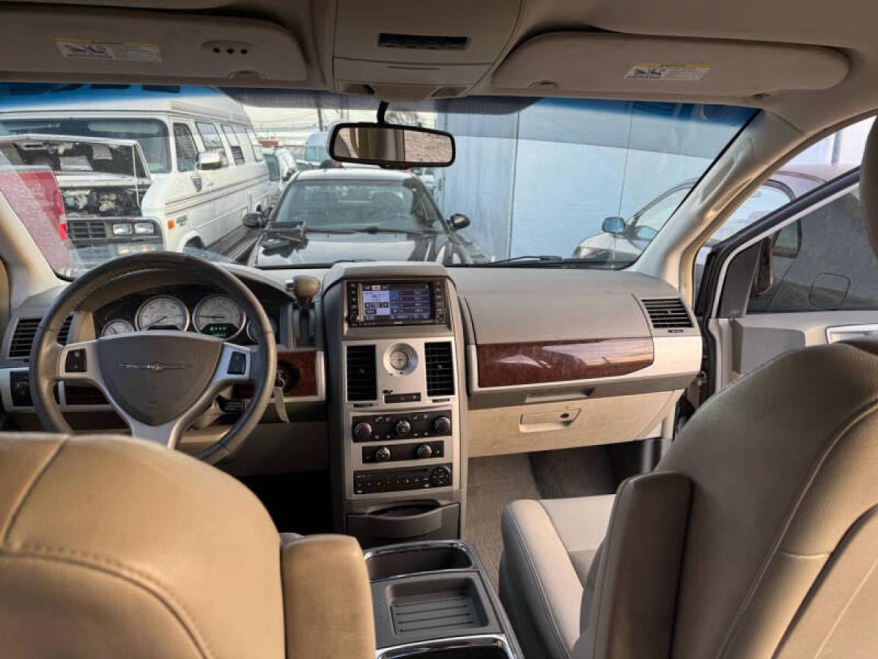 2009 Chrysler Town & Country Touring VIN: 2A8HR54199R676516 Lot: 49863515