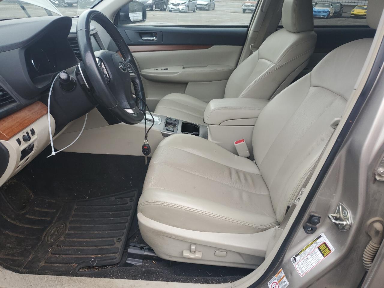 2014 Subaru Outback - Image 7