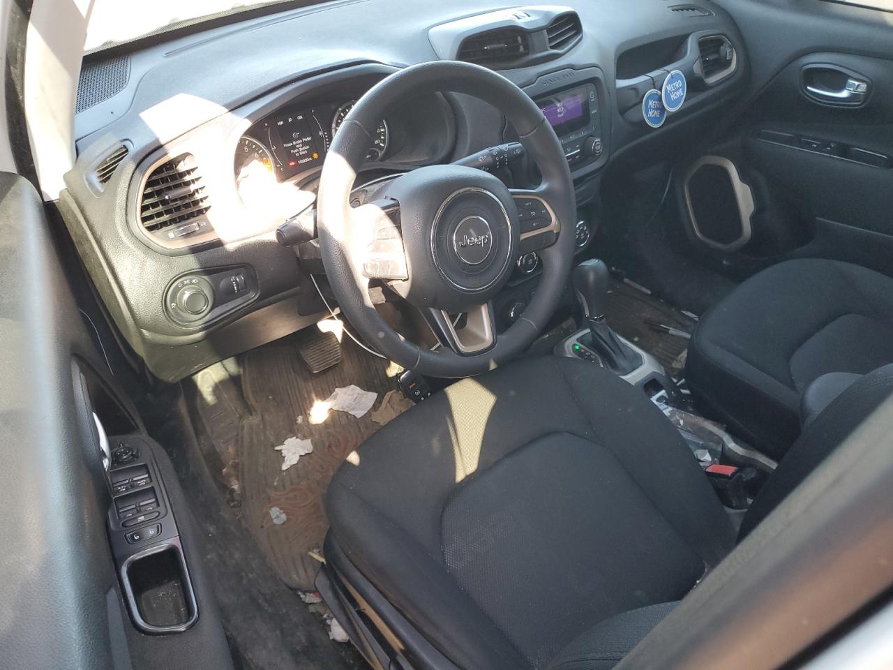 2017 Jeep Renegade - Image 8