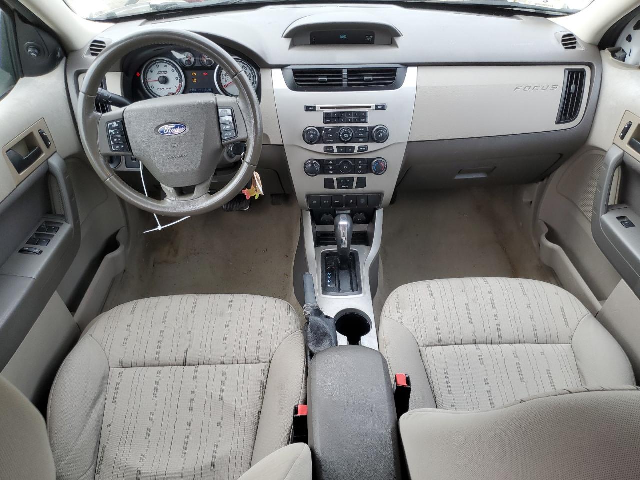 2010 Ford Focus - Image 8