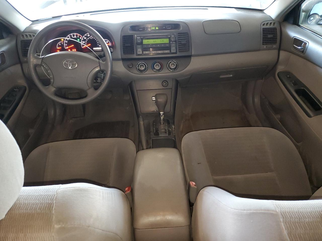 2005 Toyota Camry - Image 8