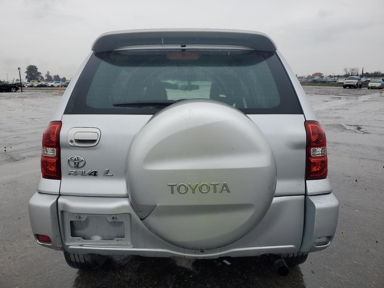 2004 Toyota RAV 4 - Image 6