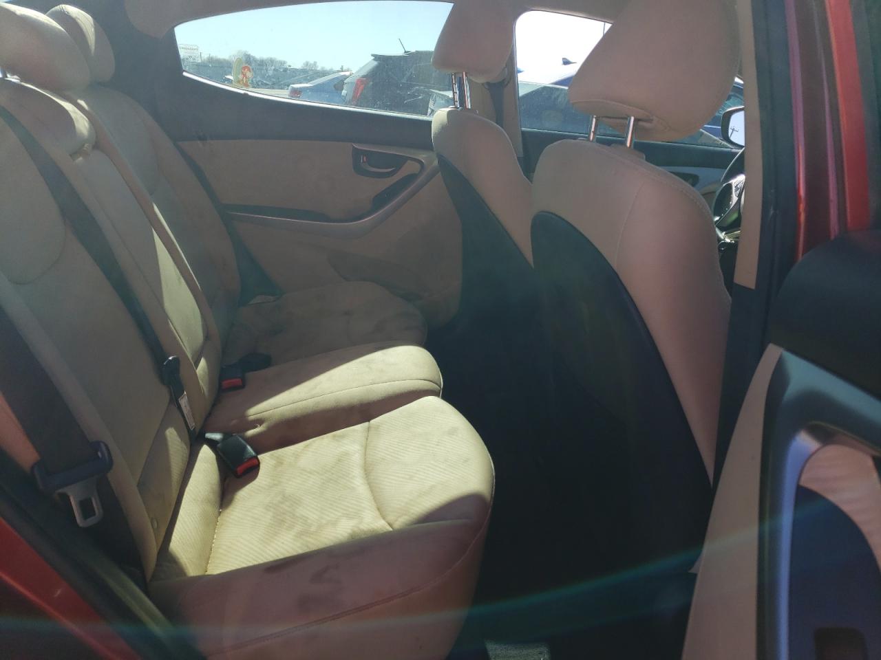 2013 Hyundai Elantra - Image 10