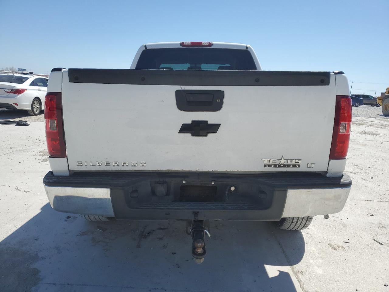 2008 Chevrolet Silverado C1500 VIN: 2GCEC19J181240690 Lot: 50048005