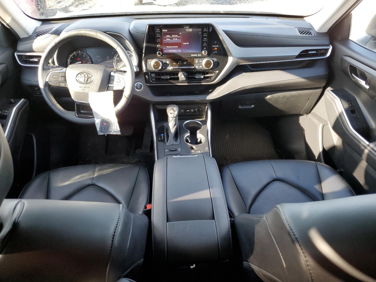 2020 Toyota Highlander - Image 8