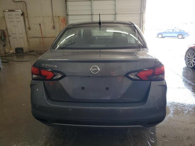  NISSAN VERSA 2020 Szary