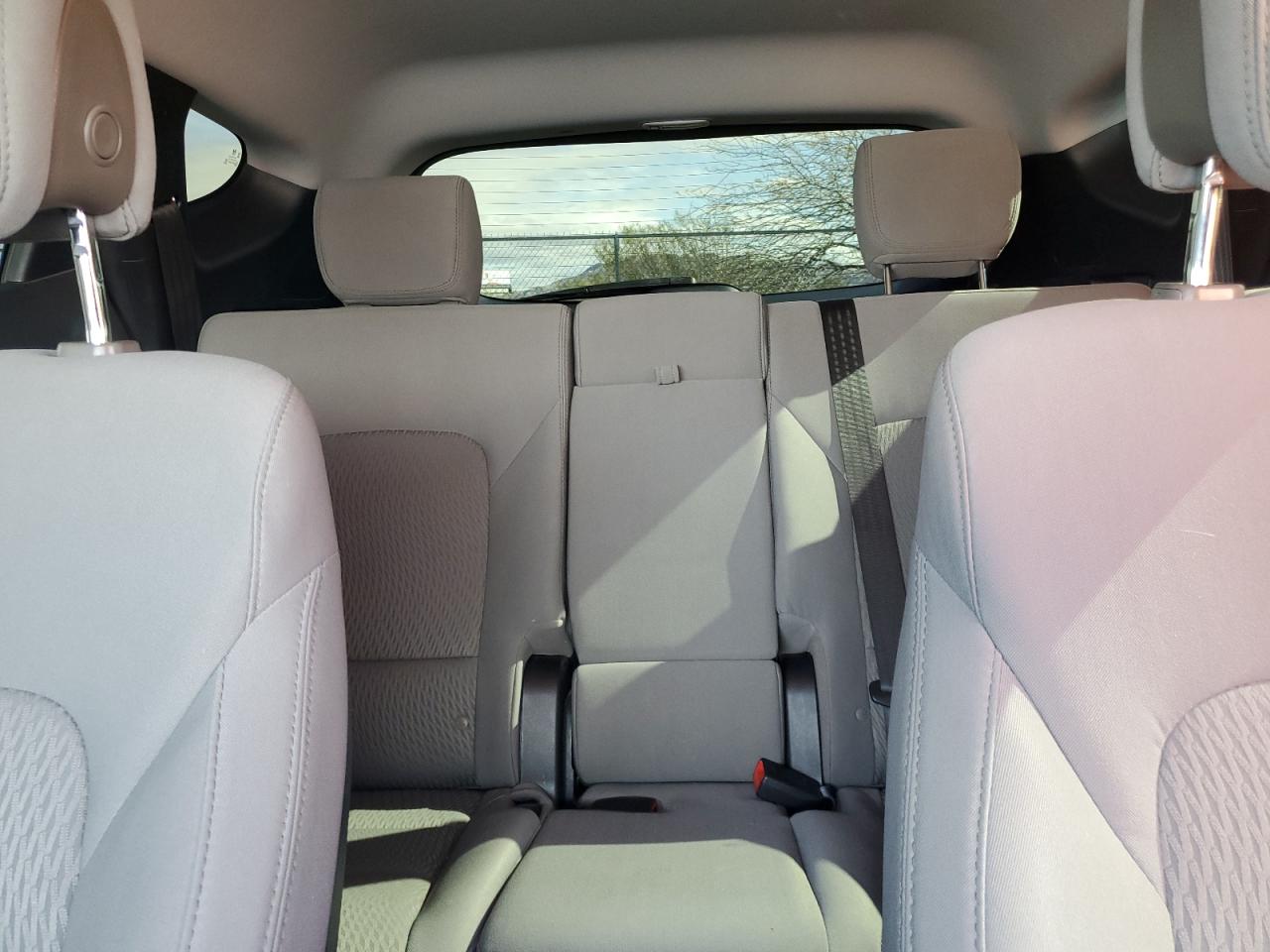 2018 Hyundai Santa Fe - Image 10