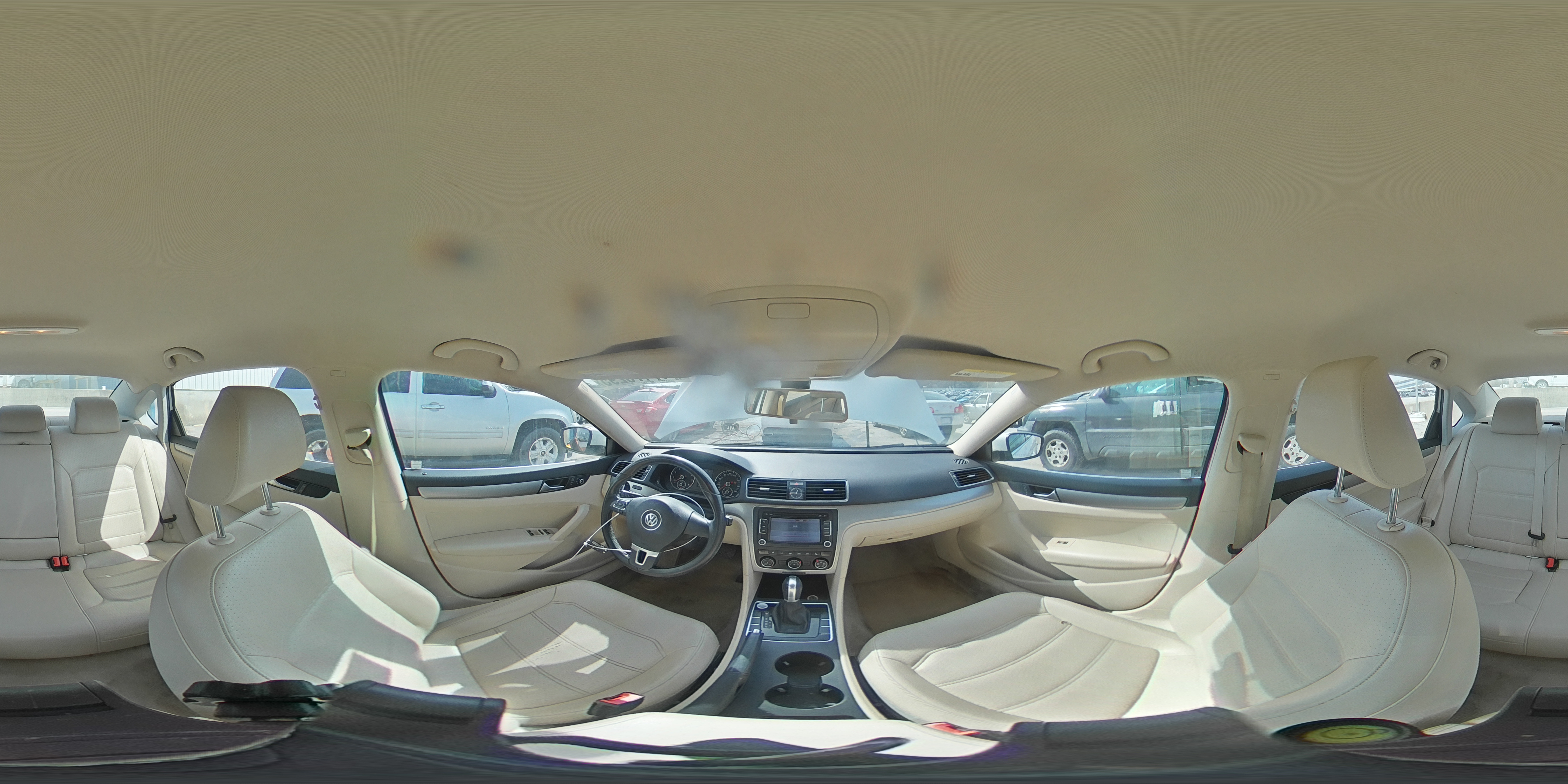 2015 Volkswagen Passat - Image 14