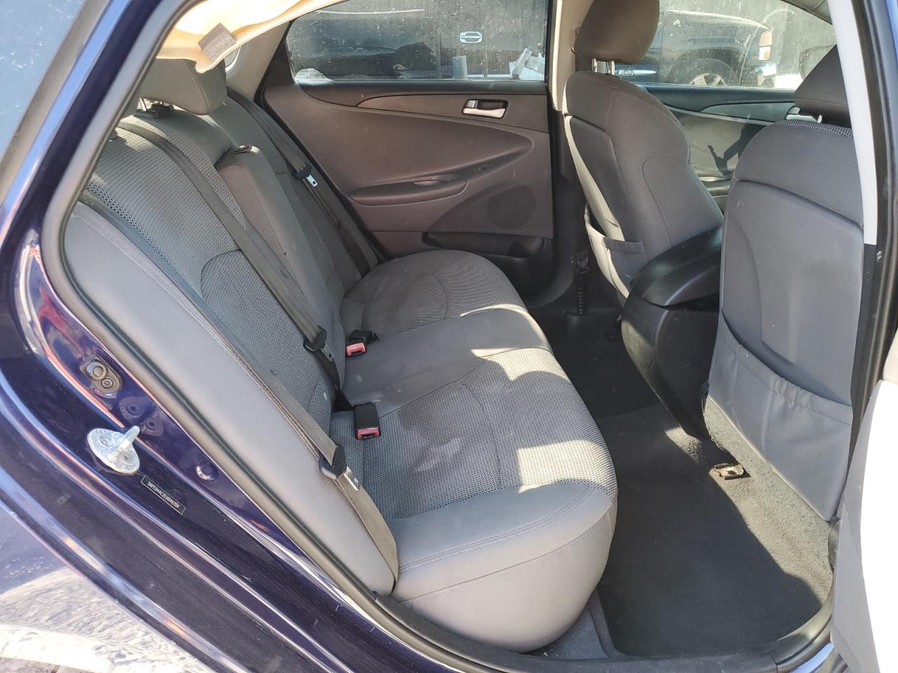 2014 Hyundai Sonata - Image 11