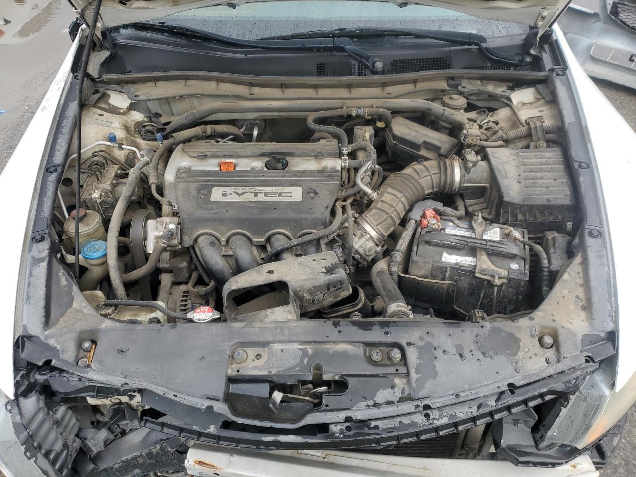 2009 Honda Accord - Image 11