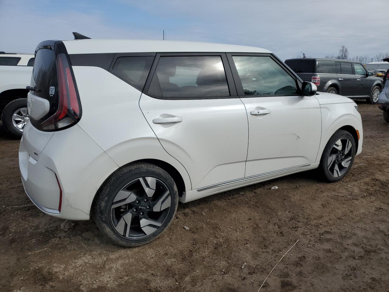 2023 Kia Soul - Image 3