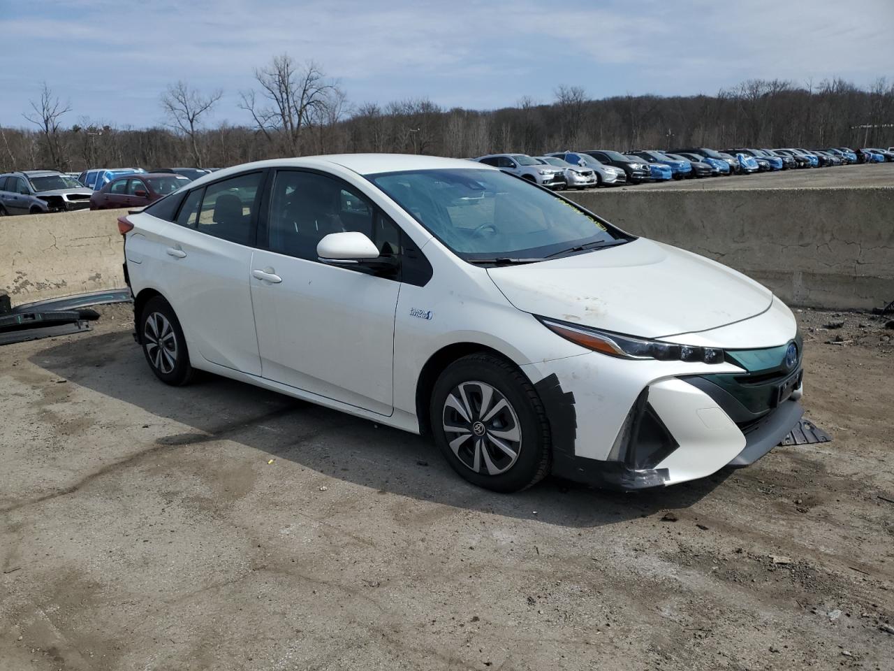 2017 Toyota Prius - Image 4