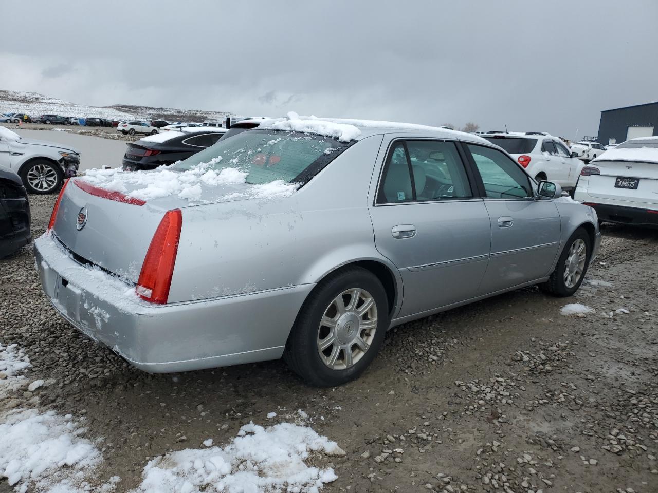 2010 Cadillac DTS - Image 3