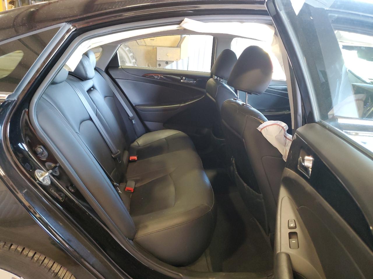 2013 Hyundai Sonata - Image 10