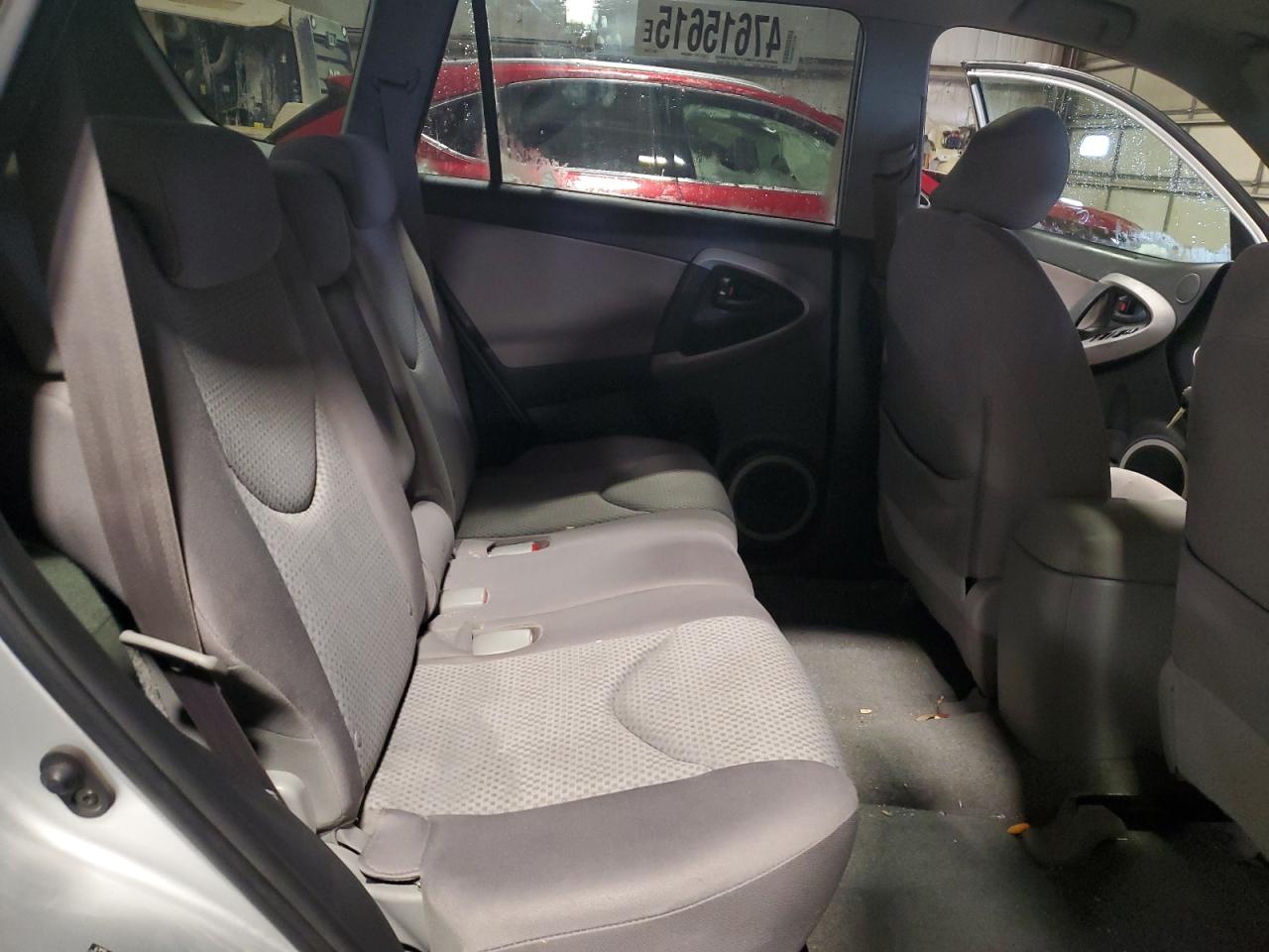 2006 Toyota RAV 4 - Image 11