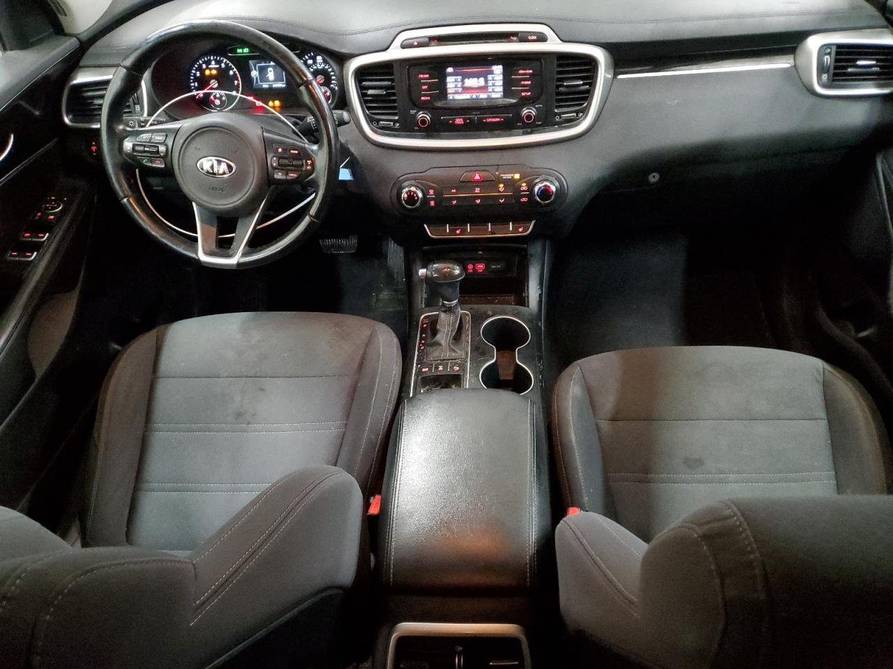 2016 Kia Sorento - Image 8