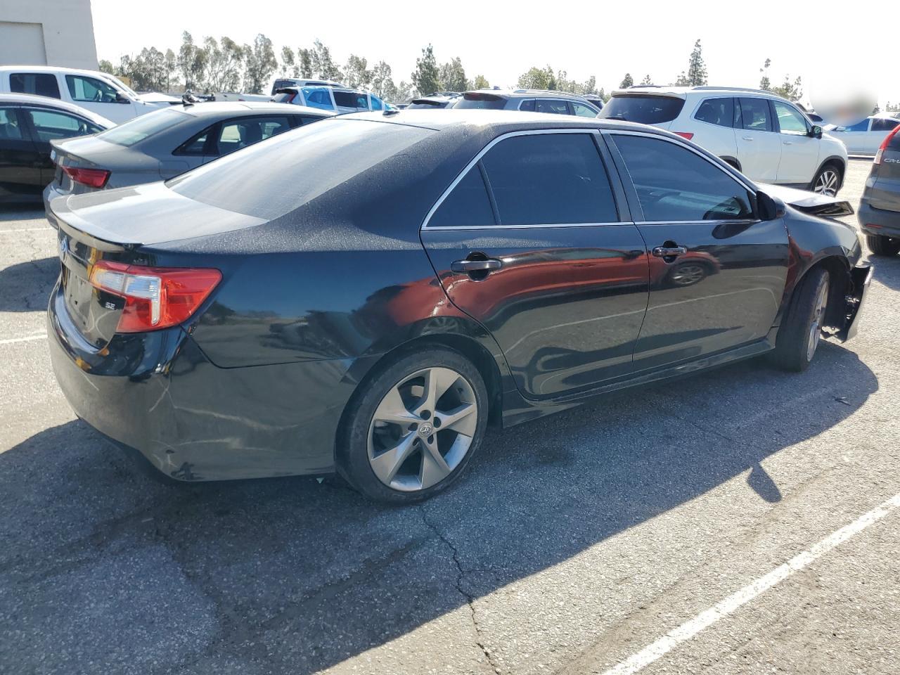 2012 Toyota Camry - Image 4