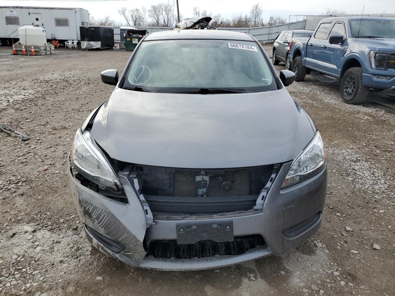 2015 Nissan Sentra - Image 5