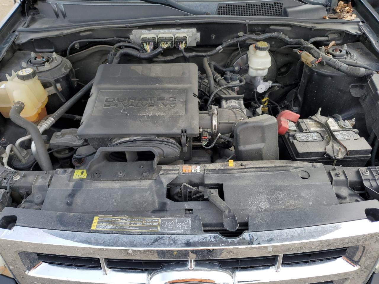 2010 Ford Escape - Image 12