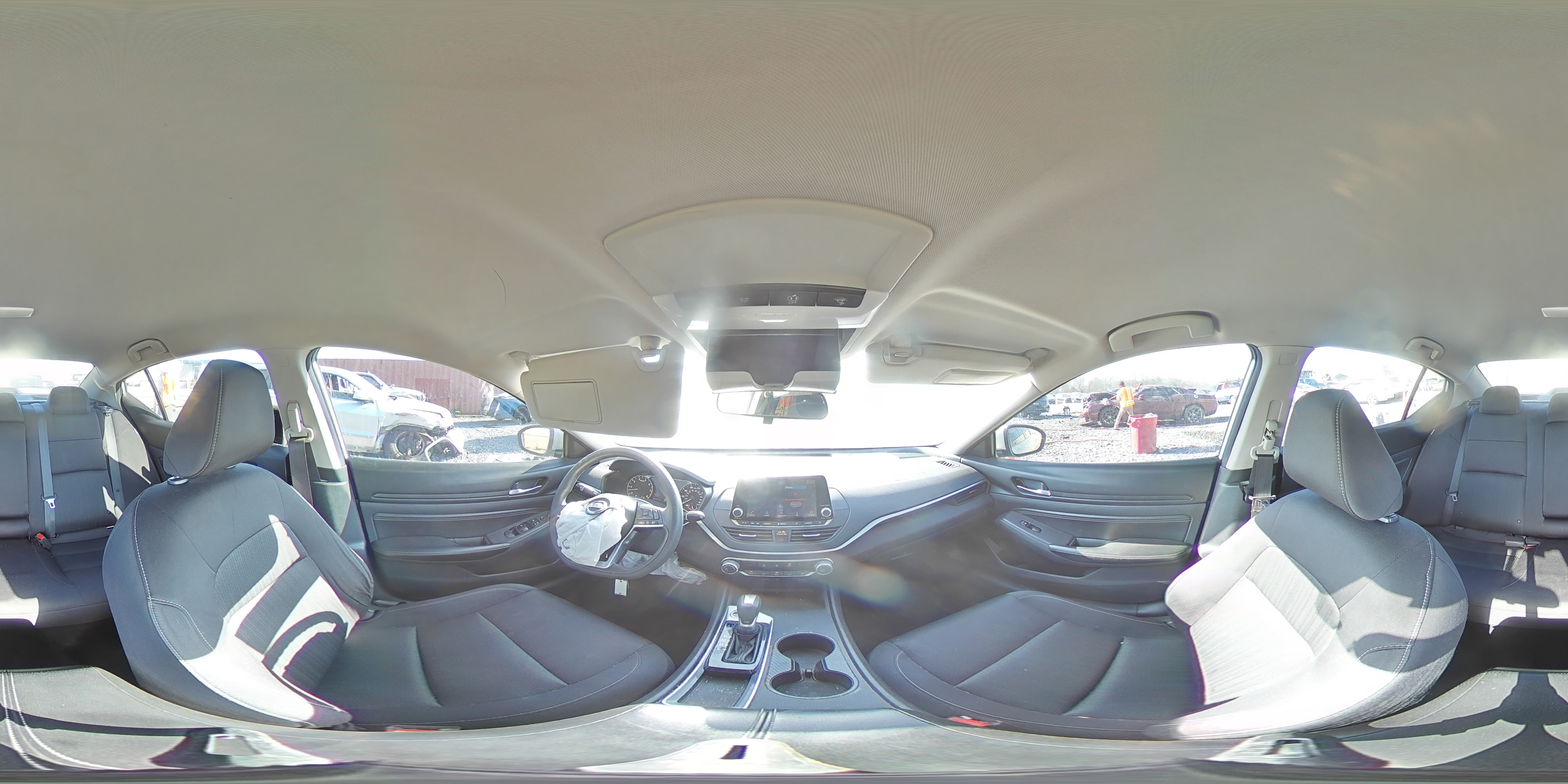 2020 Nissan Altima - Image 14