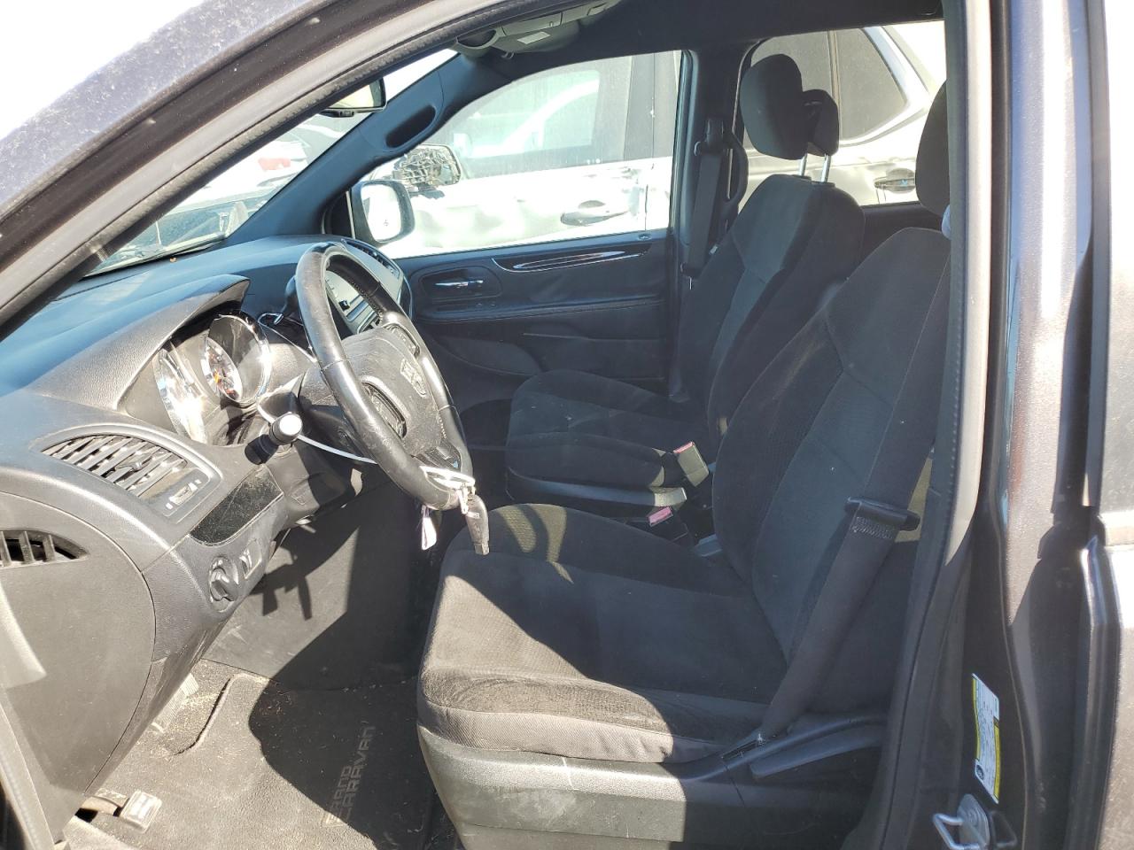2017 Dodge Caravan - Image 7