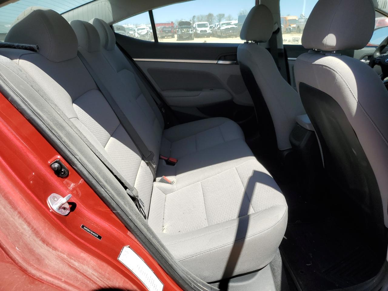 2019 Hyundai Elantra - Image 10