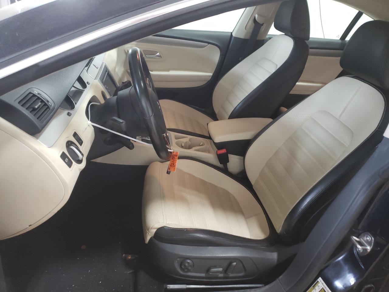 2010 Volkswagen Passat CC - Image 7