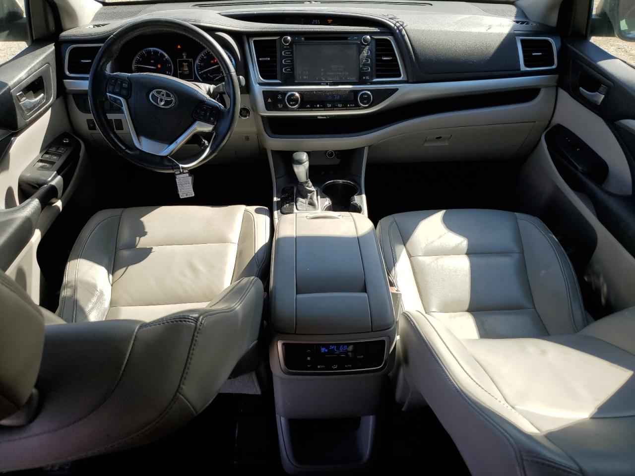 2015 Toyota Highlander - Image 8