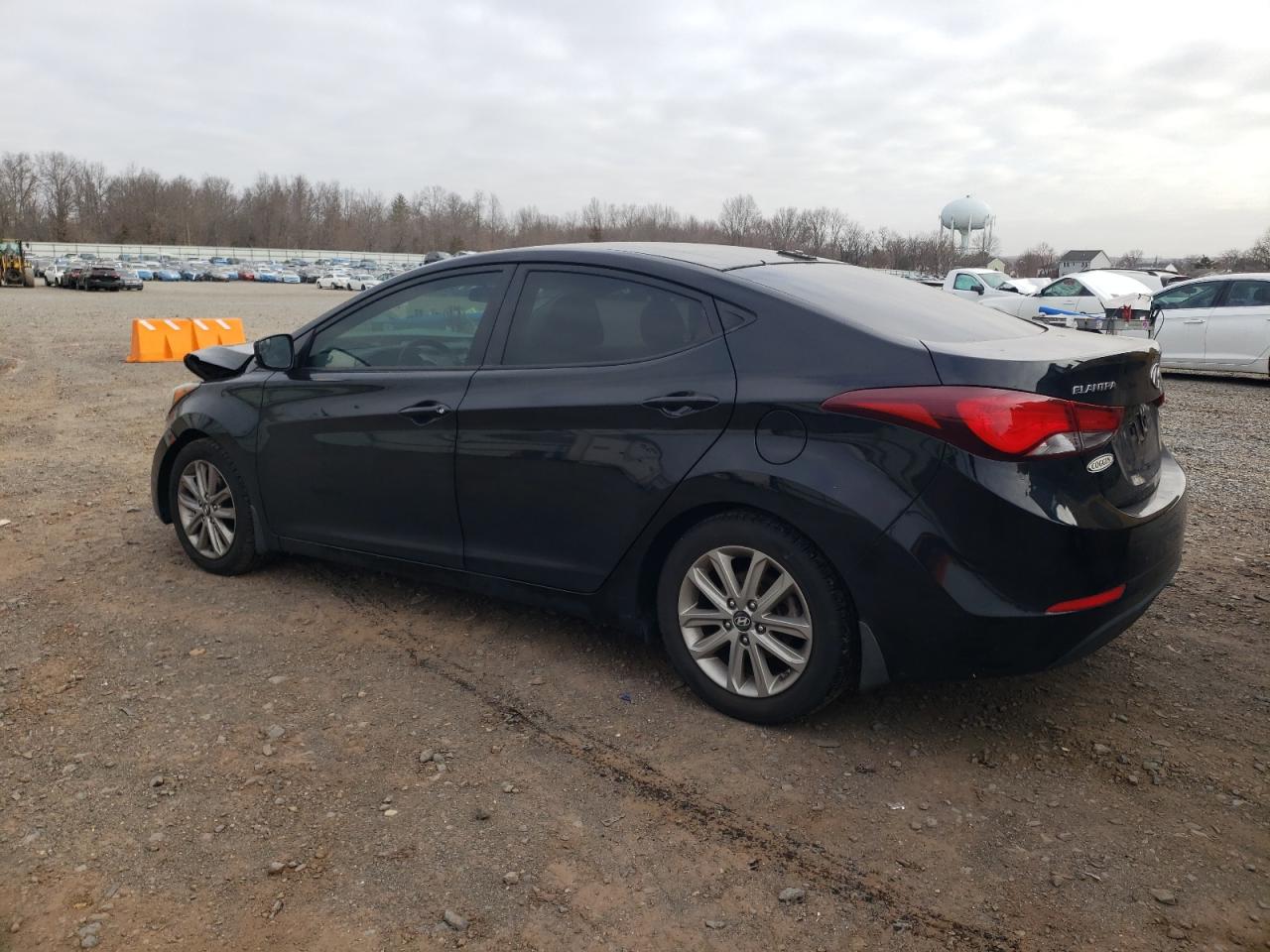 2016 Hyundai Elantra - Image 2