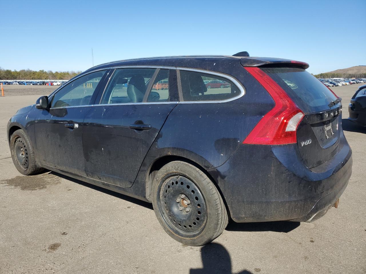 2016 Volvo V60 - Image 2
