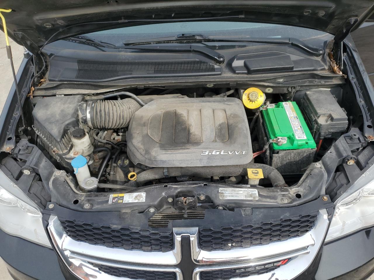 2017 Dodge Caravan - Image 12