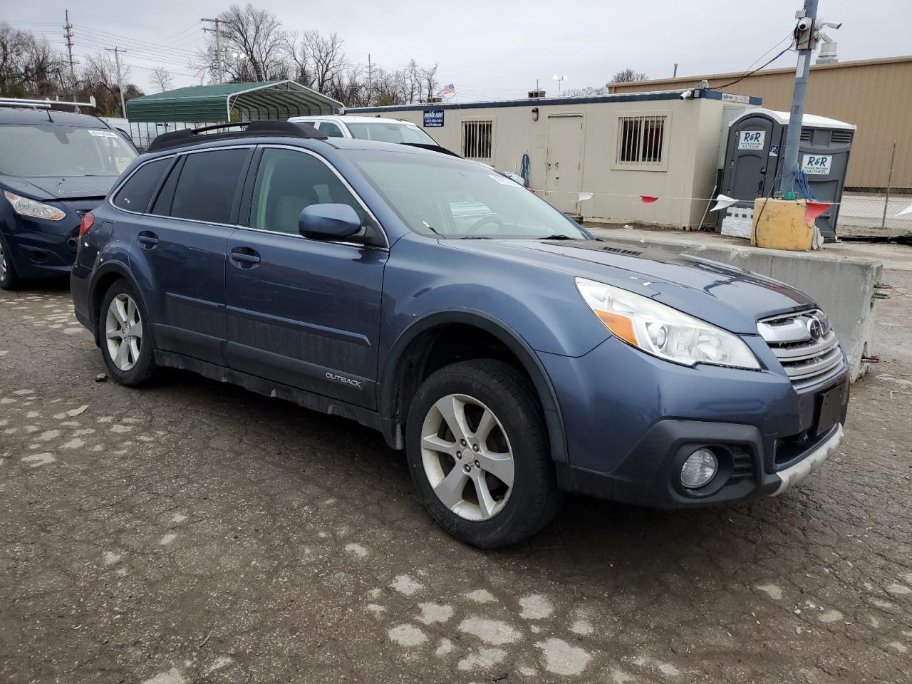 2014 Subaru Outback - Image 4