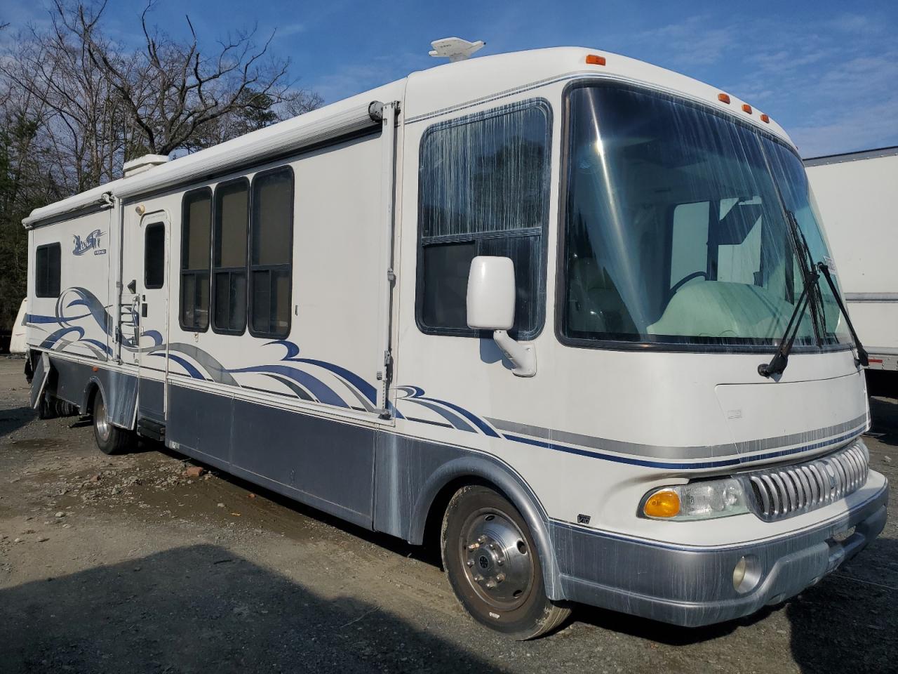2001 Ford F550 Super Duty Stripped Chassis for Sale in Waldorf, MD - All Over