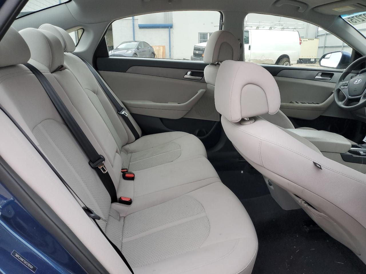 2016 Hyundai Sonata - Image 10
