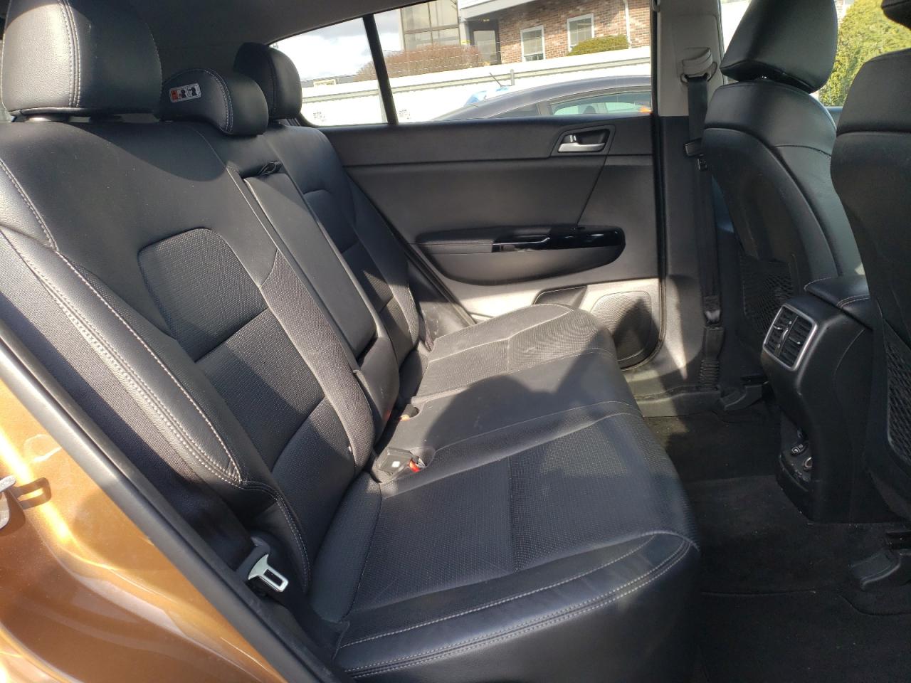 2017 Kia Sportage - Image 11