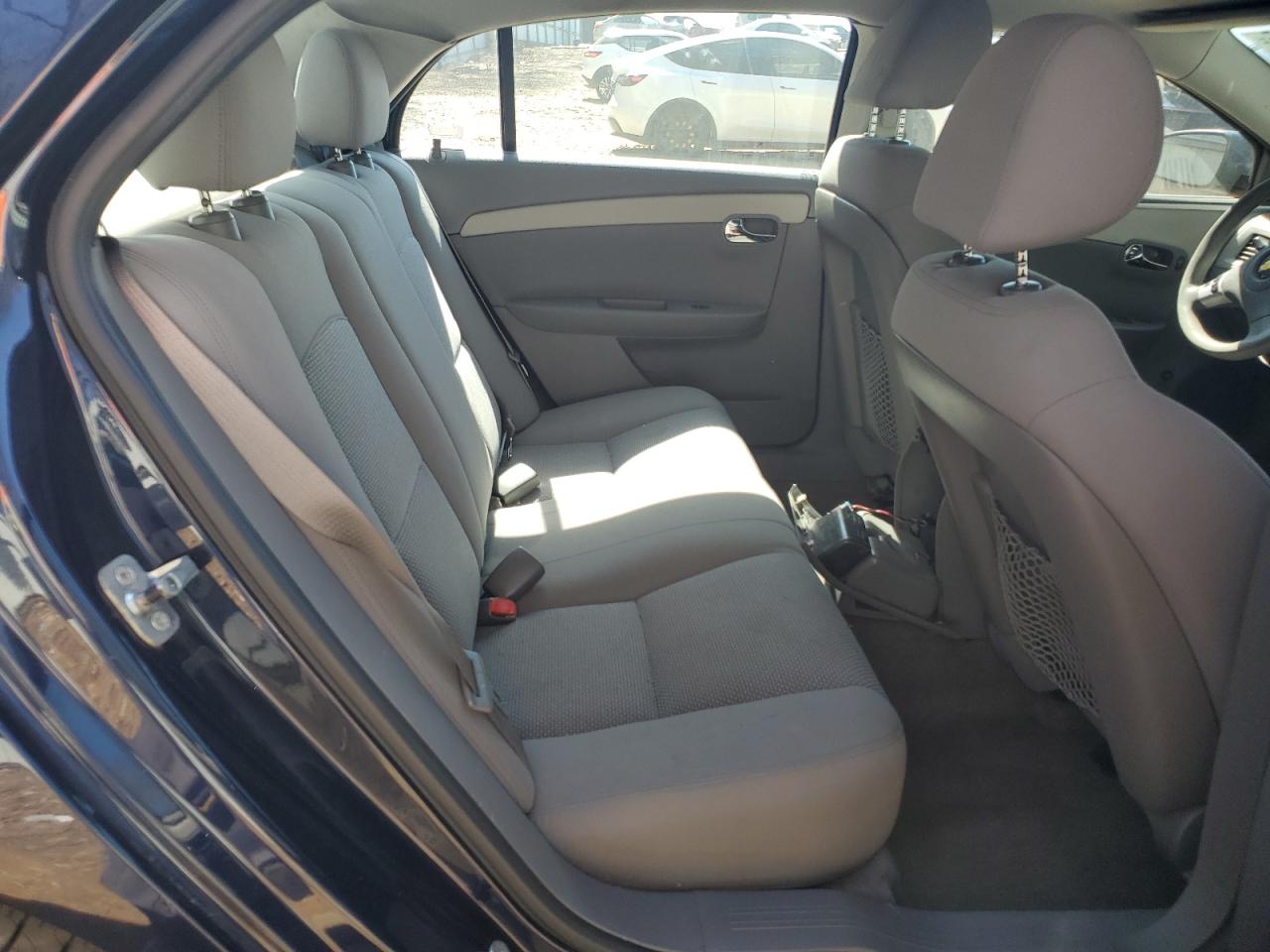2011 Chevrolet Malibu - Image 11