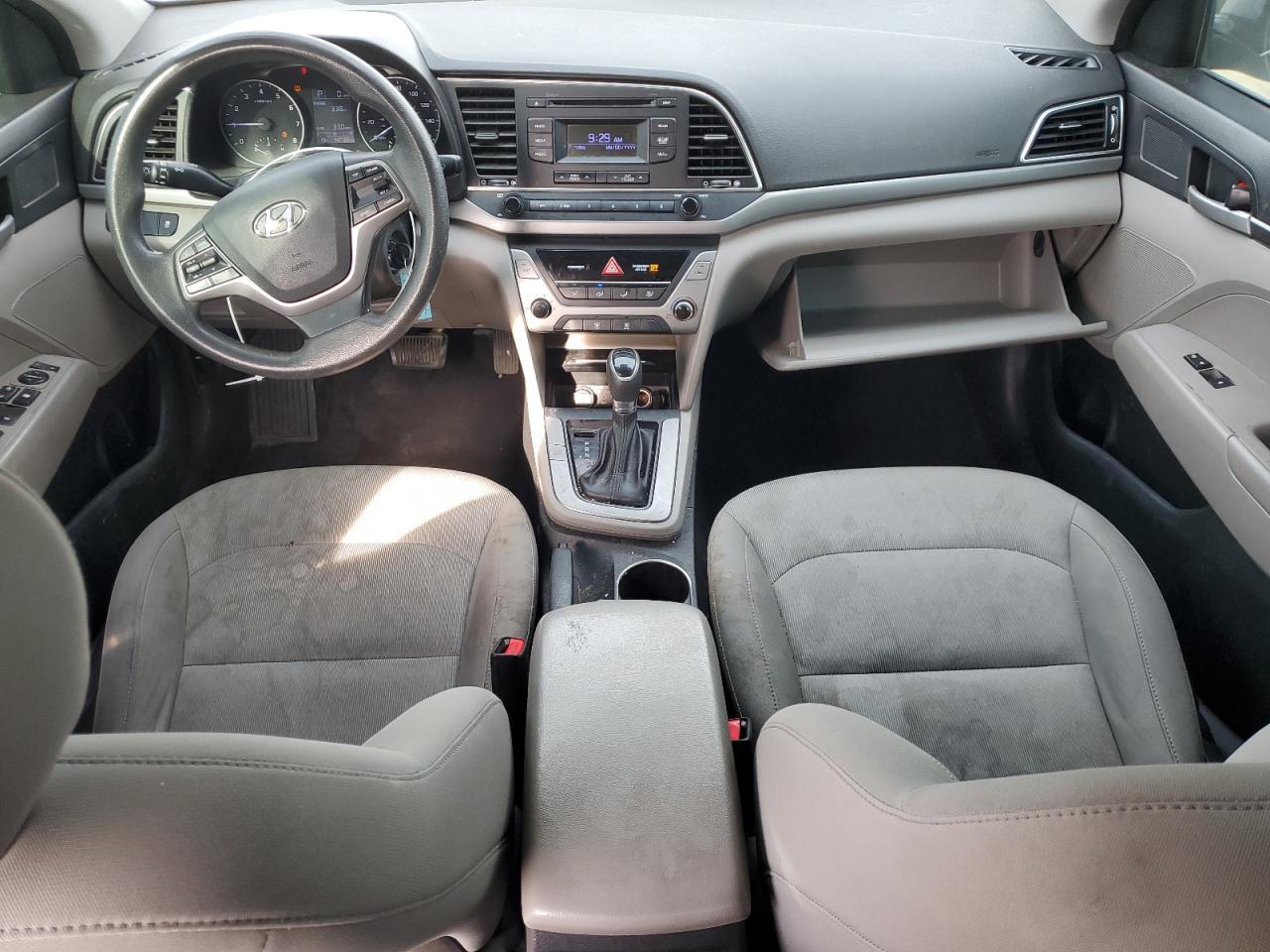 2017 Hyundai Elantra - Image 8