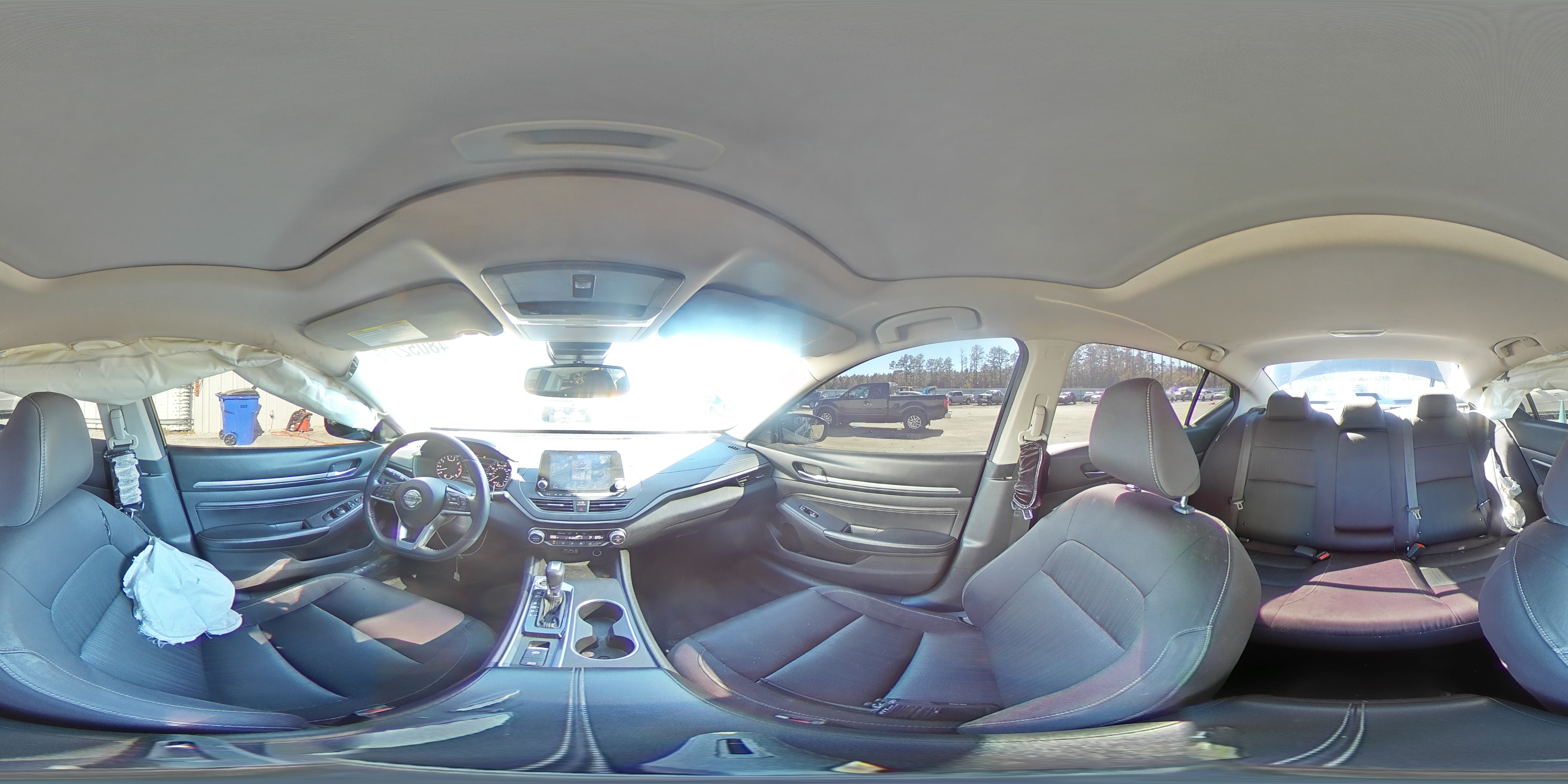 2019 Nissan Altima - Image 14