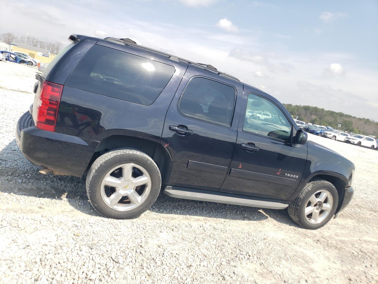 2014 Chevrolet Tahoe - Image 3