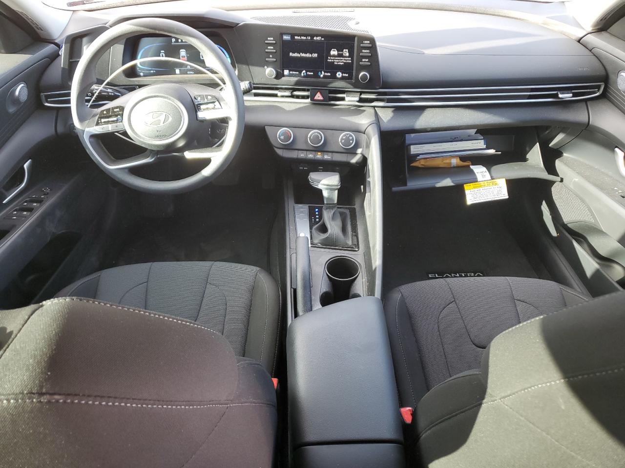 2024 Hyundai Elantra - Image 8