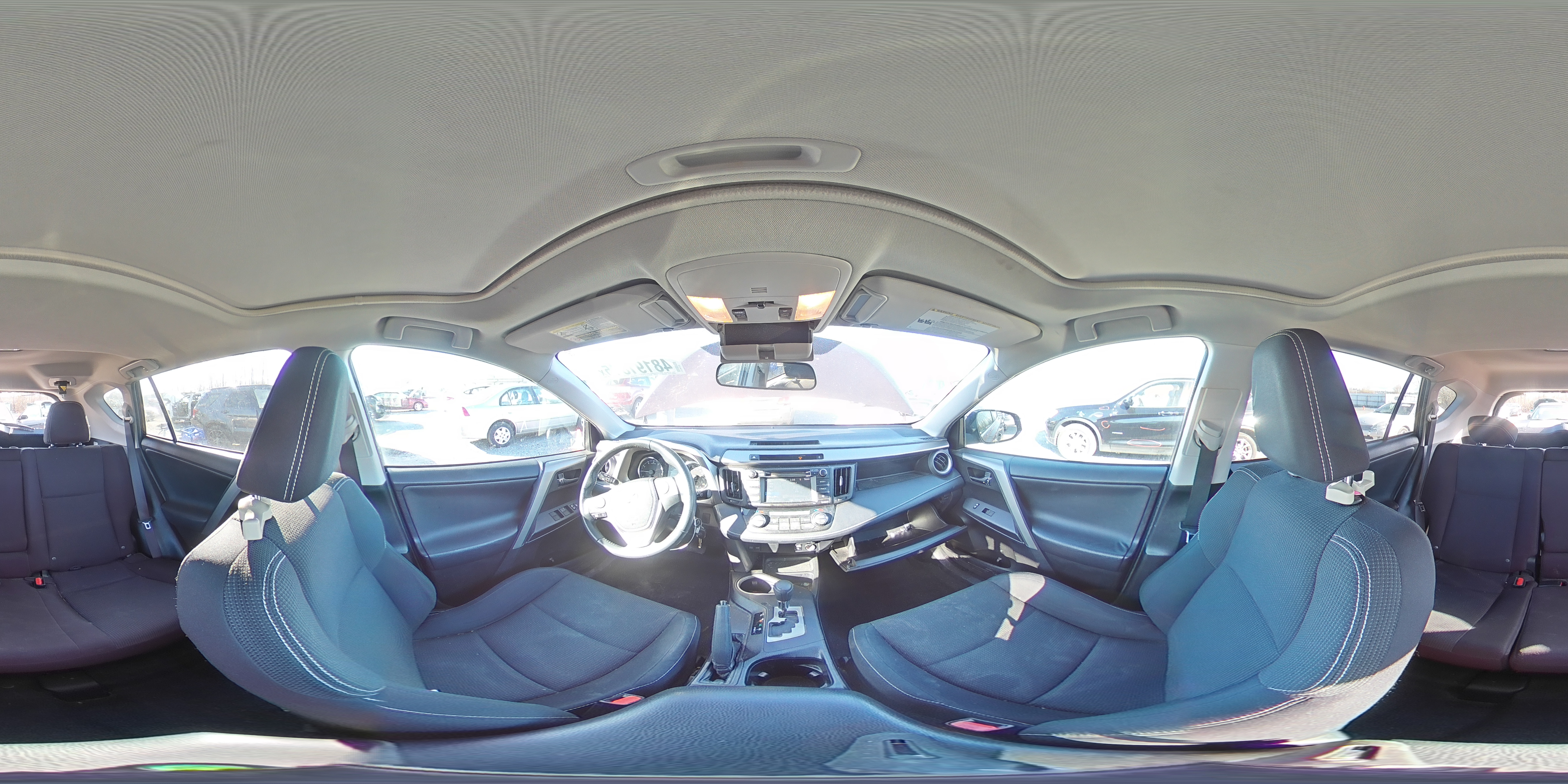 2016 Toyota RAV 4 - Image 14