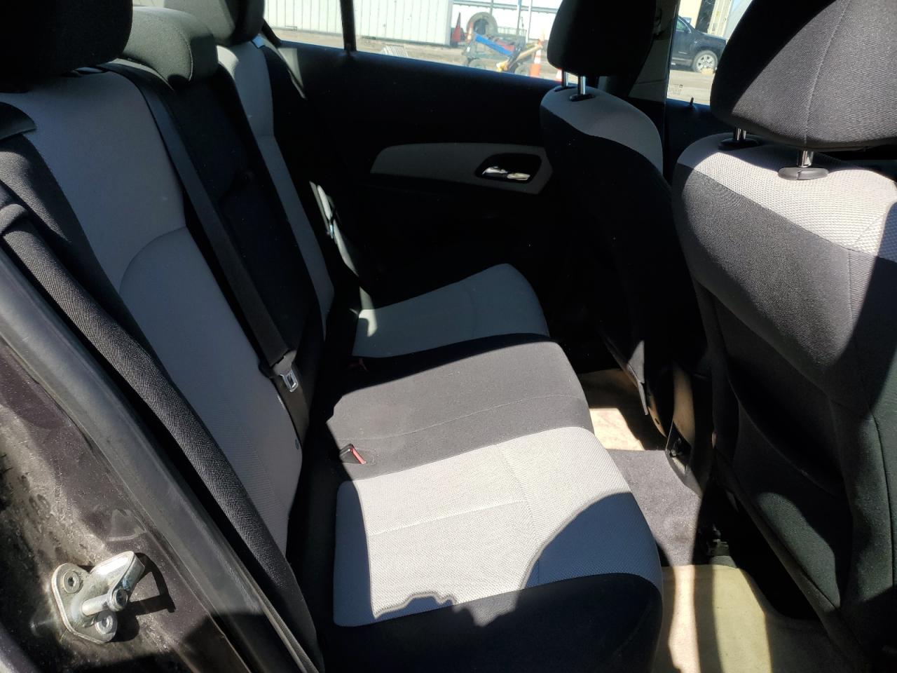 2011 Chevrolet Cruze - Image 10